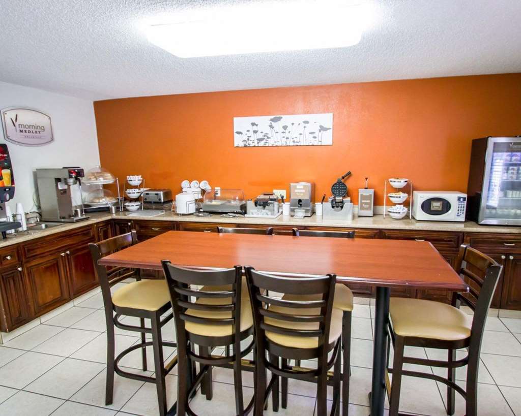 Sleep Inn Sarasota North Ресторант снимка